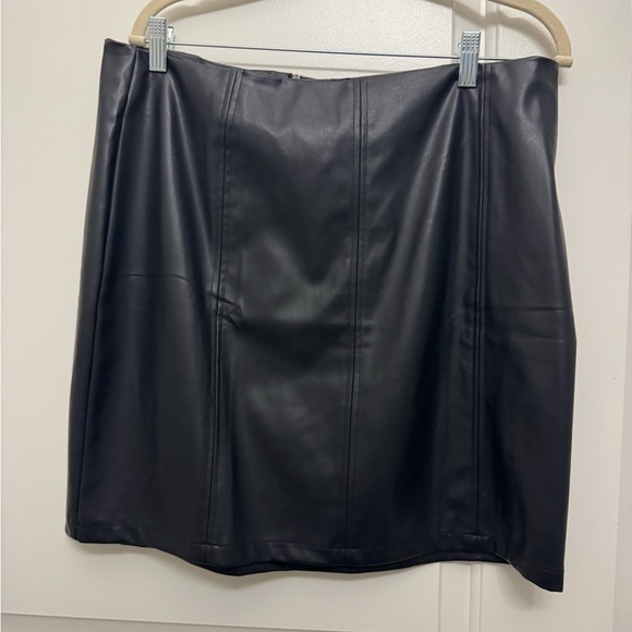 MANGOPOP Women Basic High Waisted Mini Short Pencil Bodycon Faux Leather Skirt - Picture 4 of 5